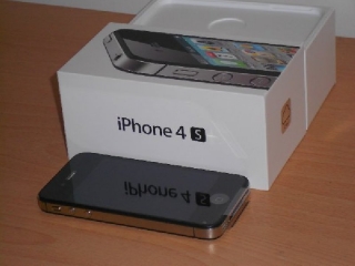 Brand new unlocked Apple Iphone 4S and Samsung Galaxy S3